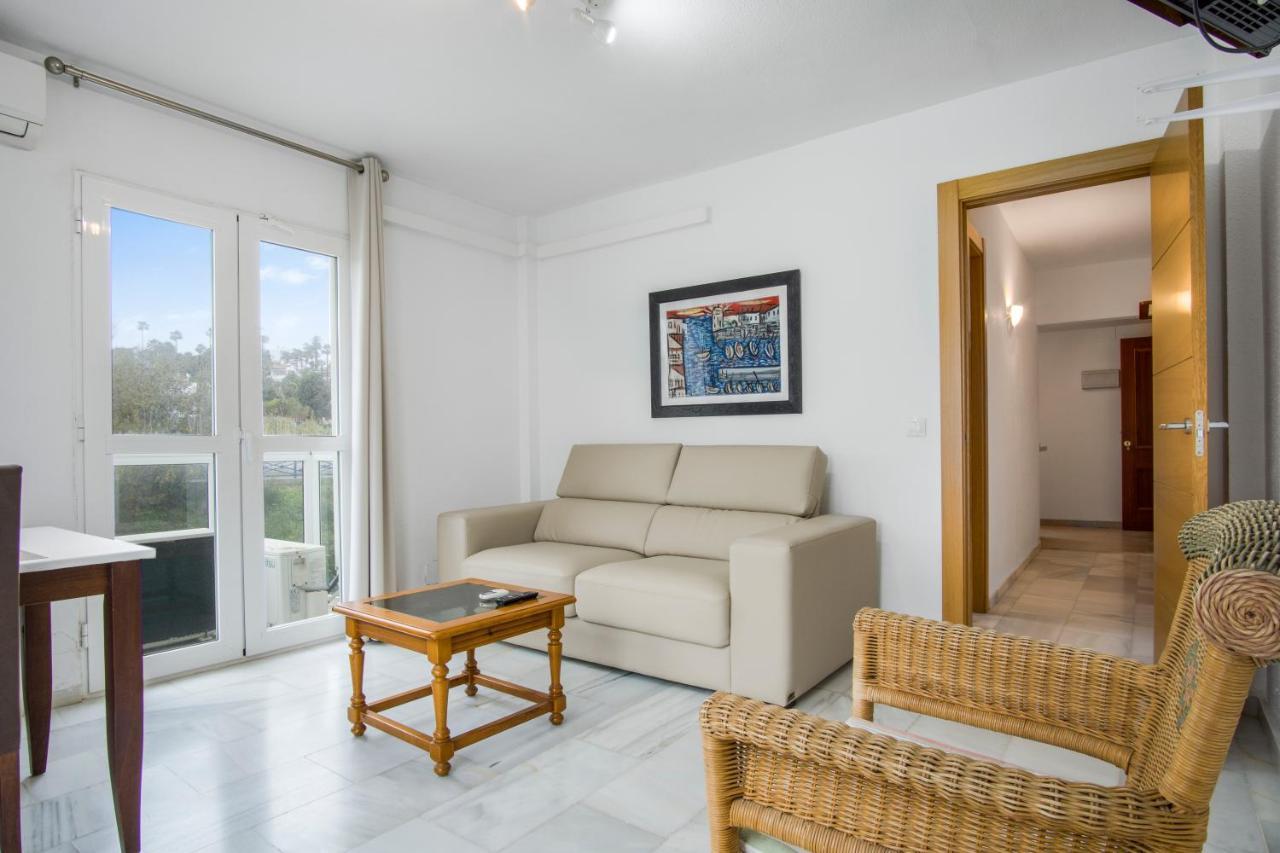 Duquesa Harbour Club Aparthotel Манилва Экстерьер фото