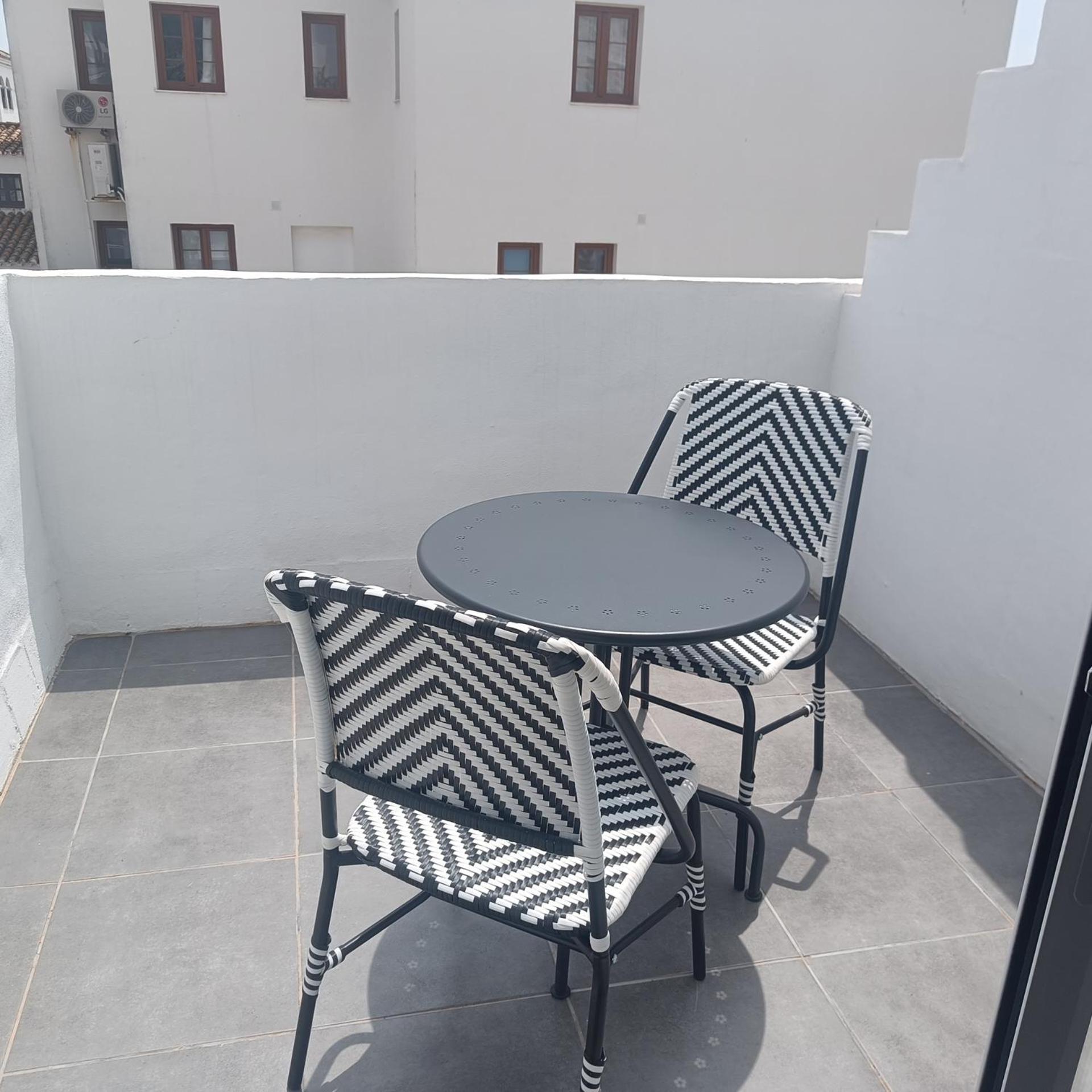 Duquesa Harbour Club Aparthotel Манилва Экстерьер фото